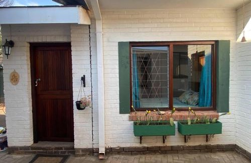 Brandwag House | Aloe Guest Rooms