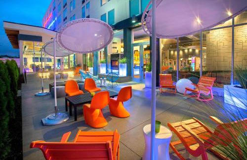 Cheektowaga Hotel | Aloft Buffalo Airport