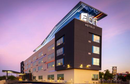 Glendale Sports and Entertainment District Hotel | Aloft Glendale at Westgate