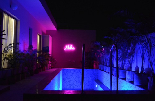 Mohali Villa | Aloha Villa Pool Suite