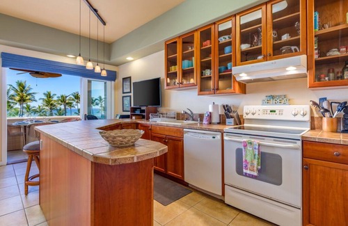Kahaluu Bay Villa | Aloha Condos, Beach Villas at Kahaluu, Villa 1-202, Beach View, AC