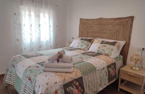 San Martin de Montalban House | Alojamiento Turístico La Cantuérgana