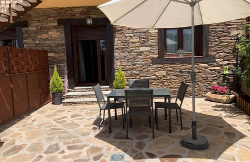 Montejo de la Sierra Cottage | Alojamientos El Horno for 4 people