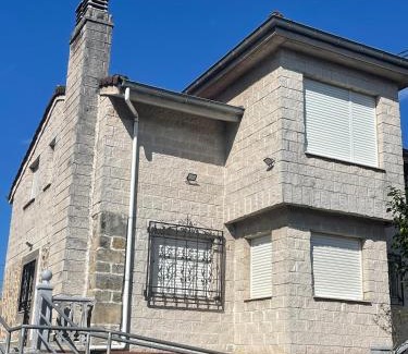 Santiago de Cartes House | Alojamiento CasAmalia
