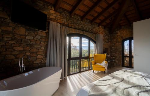 El Brull Bed & Breakfast | Alojamiento MAS EL CASTELL DEL BRULL