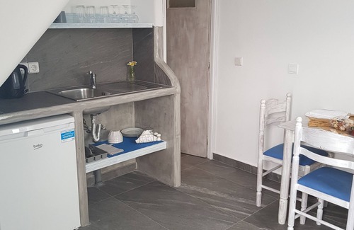 Finikia House | Alonistra Oia Houses