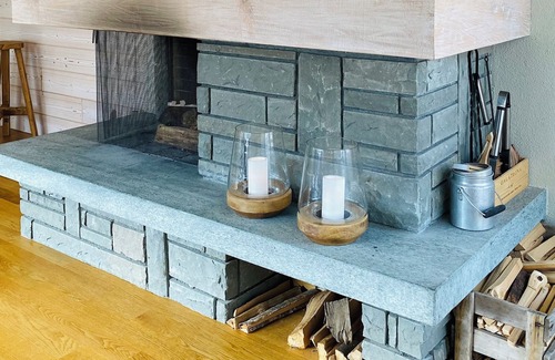 Engelberg Condo | Alp Chic attic apartment with private whirlpool & sauna in Engelberg