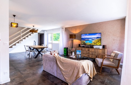 Novel Apartment | Alp'Inn - Golden Triangle/Free Parking/3 Bedrooms