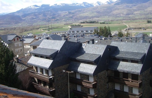 Alp Apartment | Alp, La Cerdanya, Apartment with pool - HUTG: 019796