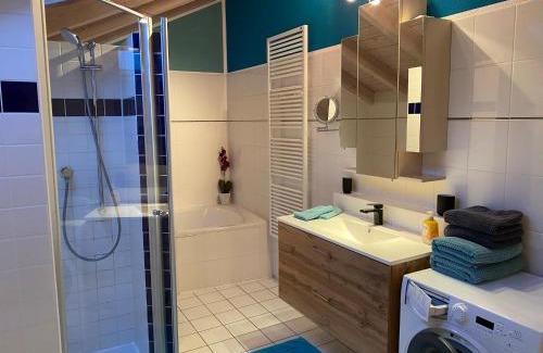Ebersberg District Apartment | Alpenblick Nahe München mit Outdoor Whirlpool - 21 Min von München mit Zug