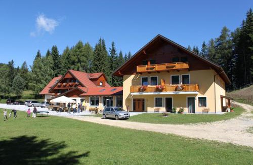 Wolfsberg House | Alpengasthaus Gießlhütte