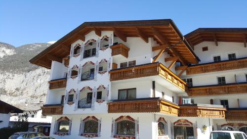 Nassereith Hotel | Alpenhotel Gurgltalblick