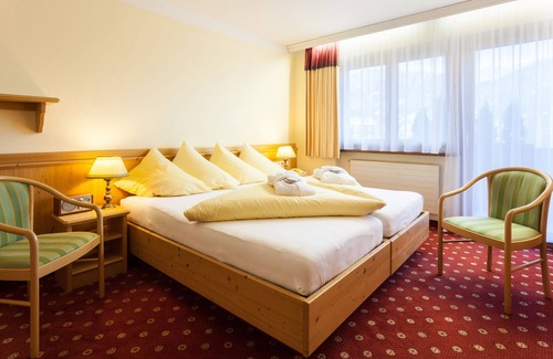 Hainzenberg Hotel | Alpenwohlfühlhotel Dörflwirt