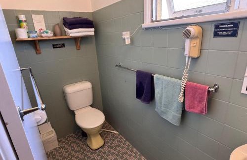 Pine Valley Hotel | ALPINE COUNTRY MOTEL plus FREE COFFEE