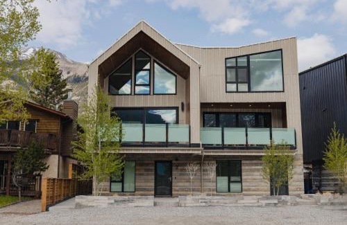 Teepee Town House | Alpine Escape 1202