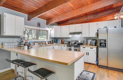 Delevan Cabin | 'Alpine House' Modern Delevan Cabin on 2 Acres