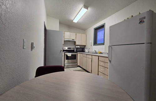 Valemount Hotel | Alpine Inn