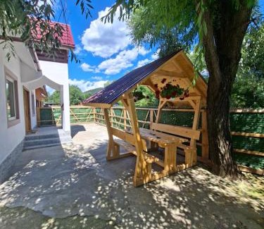 Hangu House | Altan's Gold