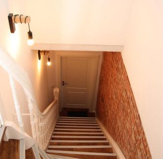 Zentrum Apartment | Altes Bahnhofsvorsteherhaus Wohnung oben