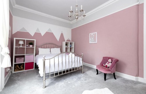 Eskbank House | ALTIDO Stunning house with free parking