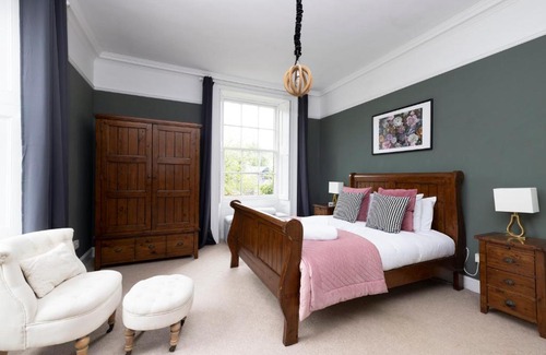 Eskbank House | ALTIDO Stunning house with free parking