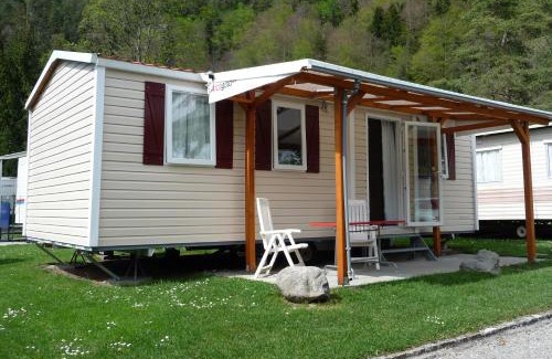 Schupberg House | Altogold Swiss Holidays At Manor Farm 5*