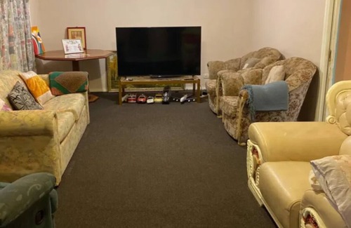 Altona Meadows House | ALTONA ROOMS FOR RENT