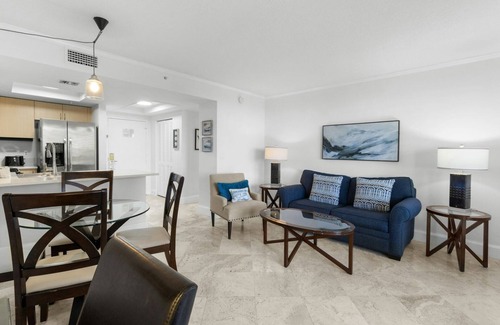 Coconut Grove Hotel | Always a Great Idea To Unwind! 4 Comfortable Units, Onsite Pool, Kitchen