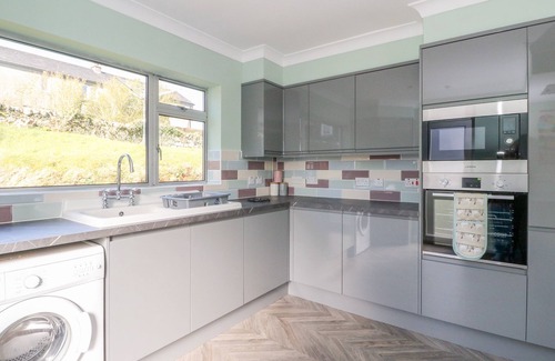 Tayvallich Cottage | AM BRUAICH, family friendly, character holiday cottage in Tayvallich