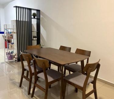 Bandar Sri Sendayan House | Aman Homestay Sendayan