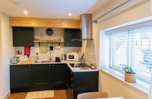 Charlbury Apartment | Amarelo apartment in the heart of Charlbury