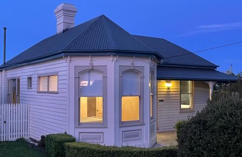 Ulverstone House | Amaroo Guest House