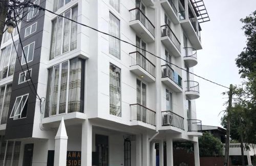 Boralesgamuwa Apartment | Amaze Residence Luxury Room 4