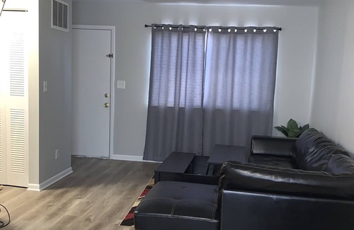 Columbus Apartment | Amazing (1)bedroom and bathroom condo with lots of entertainment and comfort