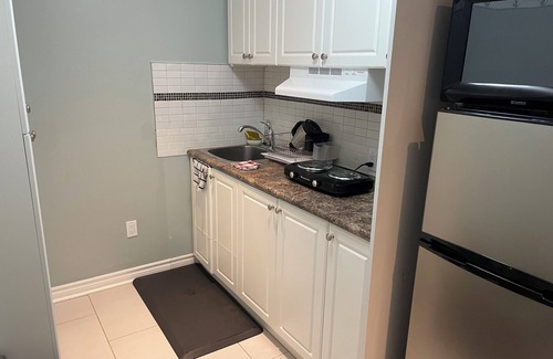 Richmond Hill House | Amazing 2 Bedroom Basement In Richmondhill