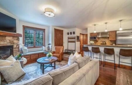 West End Condo | Amazing 3 Bedroom Aspen Core Townhome Sleeps 8
