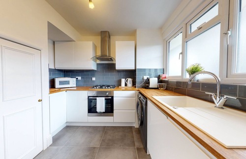 Munster Apartment | Amazing 3 Bedroom Flat - 4mins to tube station