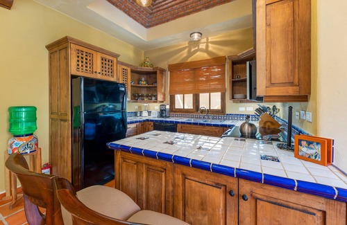 Nopolo House | Amazing 3 Bedrooms & 3 bathrooms home in Founders area.