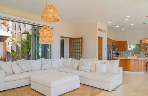 San Jose del Cabo Villa | Amazing 6 Bd Villa W/Gourmet Chef, Butler, Gym and Included Yacht Charter!