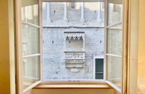 Genoa Historical Centre Apartment | Amazing Apt San Lorenzo 19, Rolli palace UNESCO - Overlooking the Cathedral FREE PRIVATE PARKING