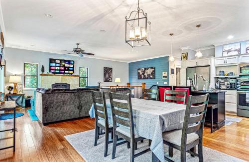 St. Elmo Improvement League House | Amazing Cabin with Stunning Forest Sights in Chattanooga, Tennessee