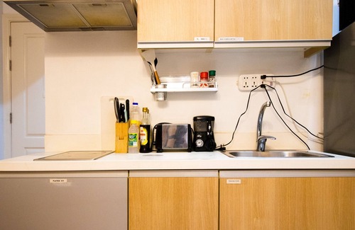 Downtown Apartment | Amazing Gramercy Makati Upper Floor Studio 5918