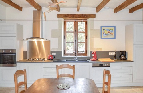 Cravant-les-Coteaux House | Amazing home in Cravant les Côteaux