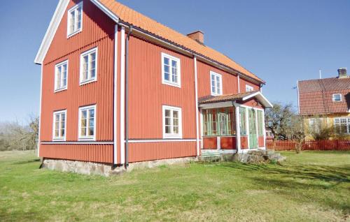 Kopparfly House | Amazing Home In Örsjö With Wifi