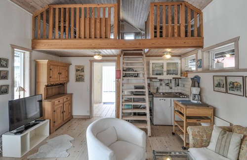 Hammaro House | Amazing home in Hammarö with lake view