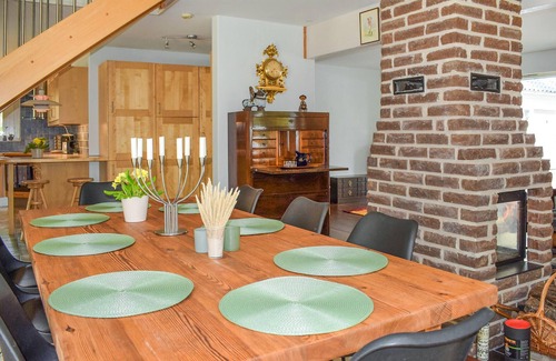 Ljunghusen House | Amazing home in Höllviken with WiFi