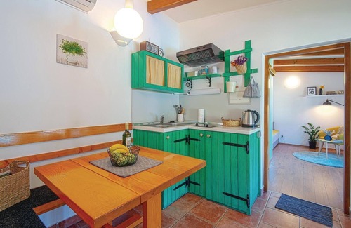 Sveti Juraj na Bregu House | Amazing home in Lopatinec with jacuzzi