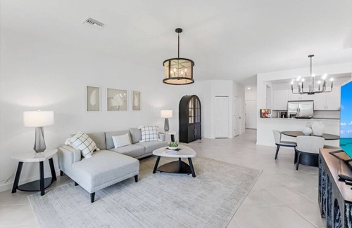 Gateway House | Amazing home in Paradise!