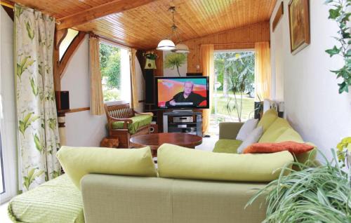 Saint-Tugdual House | Amazing Home In St Tugdual