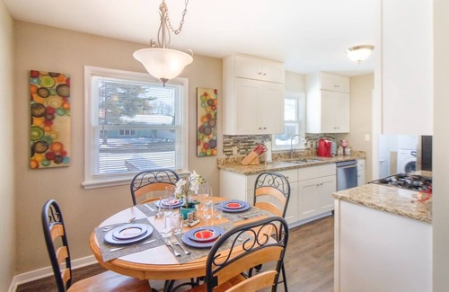 Highland House | ♥ Amazing HOME next to Everything ♥ MOA ★ Airport ★ Parks ★ super CLEAN